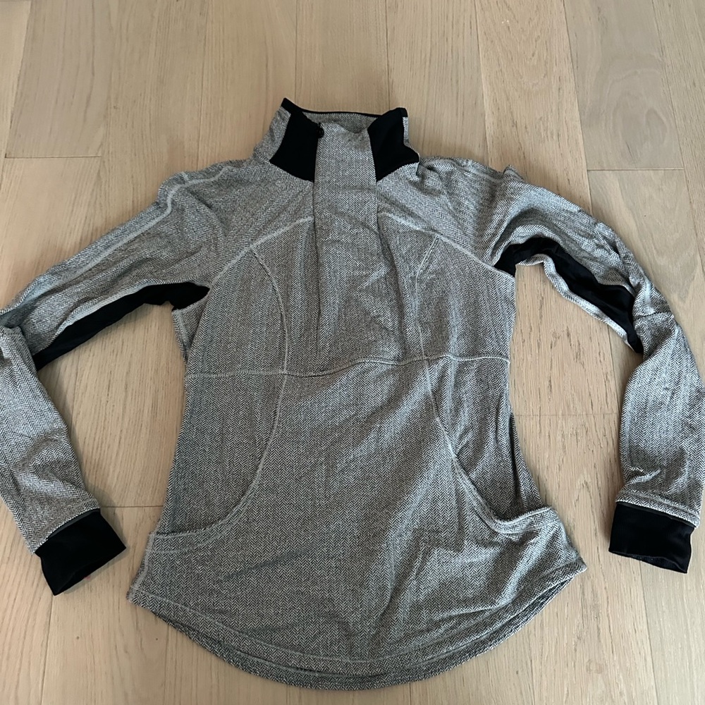 🍋Lululemon Think Fast Pullover